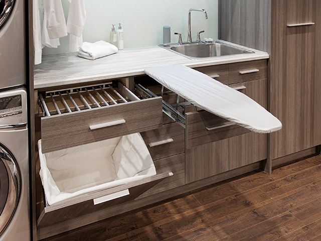 https://www.organizedinteriors.com/blog/wp-content/uploads/2014/04/laundry-room-accessories.jpg