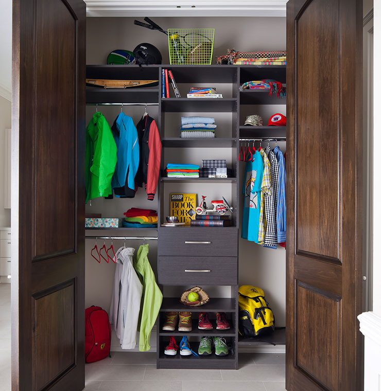 Boy's organized closet.