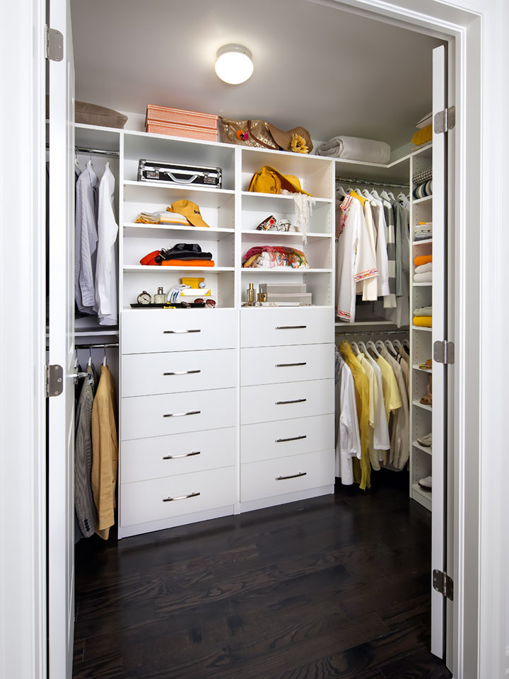 house hunting tips closet organizer