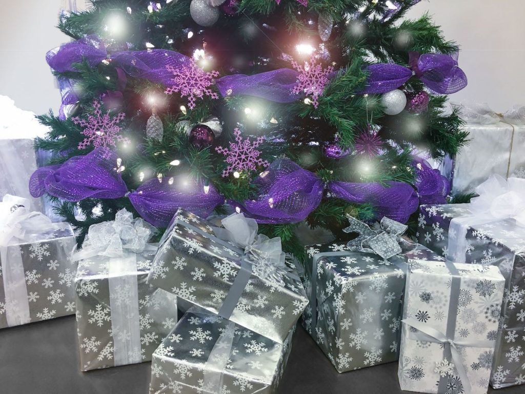 13 Home Organization Gift Ideas to Add to Your Holiday Shopping List