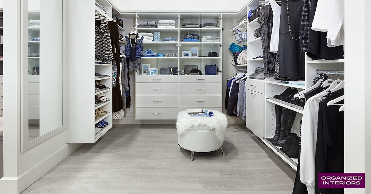 Duftende halvkugle stykke 9 Walk-In Closet Design Ideas: All the Basics You Need to Know