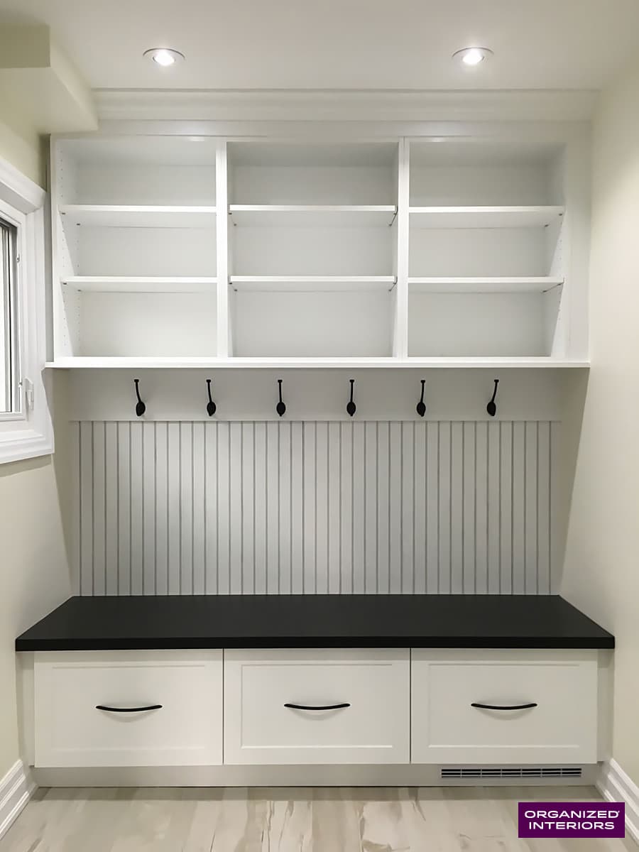 organize your home, bench in mudroom