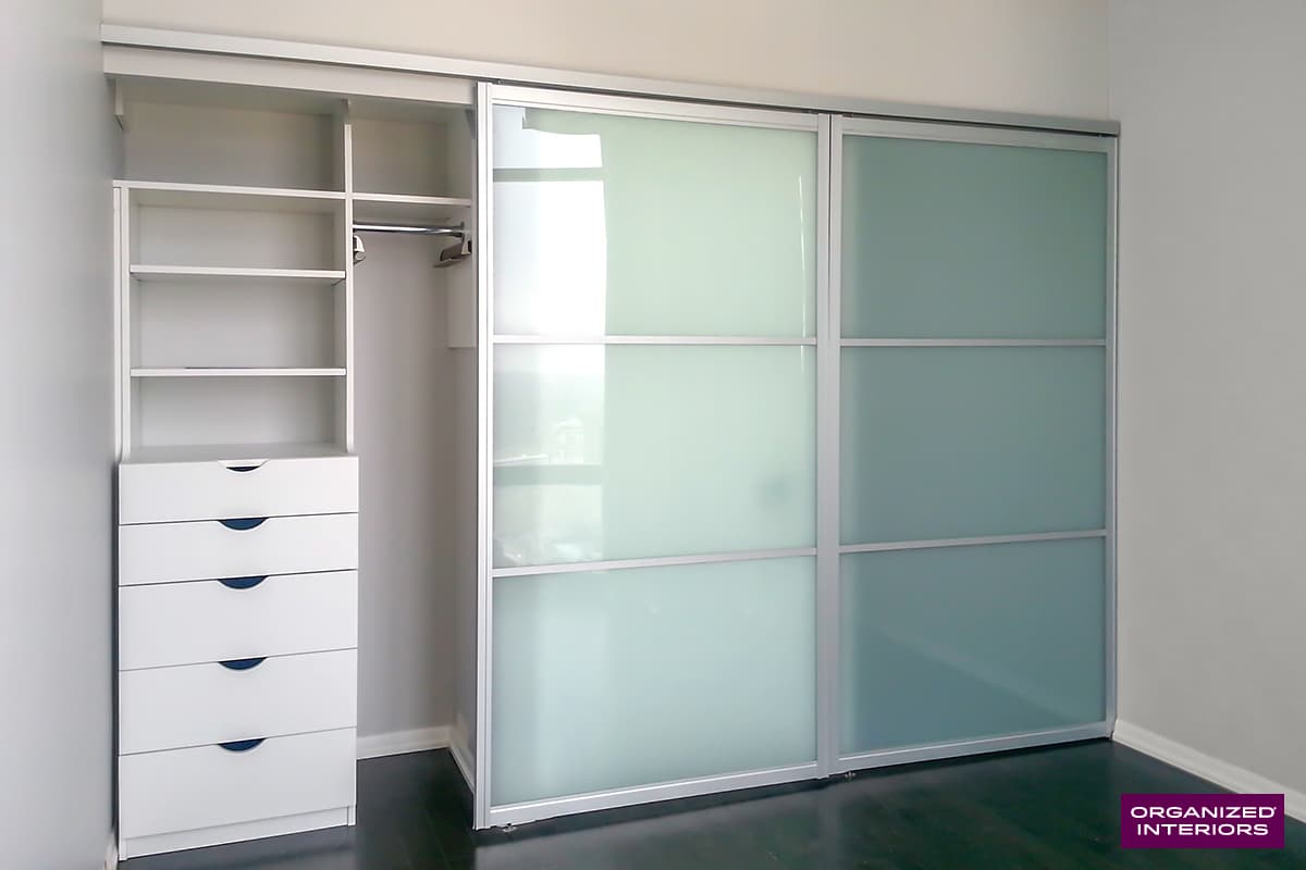 sliding closet doors in bedroom